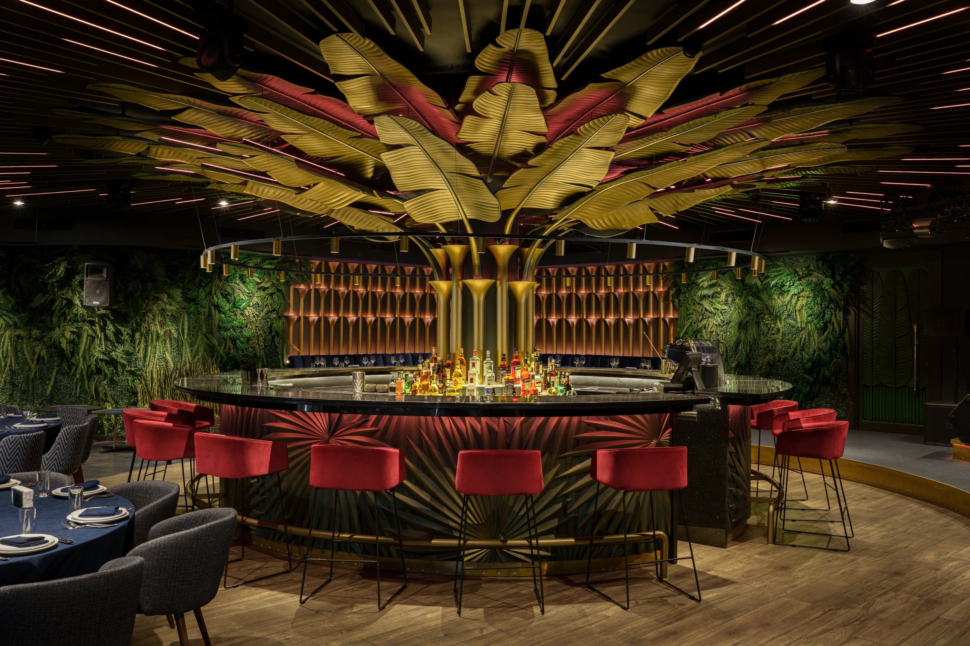 Multi-functional restaurant and lounge interior