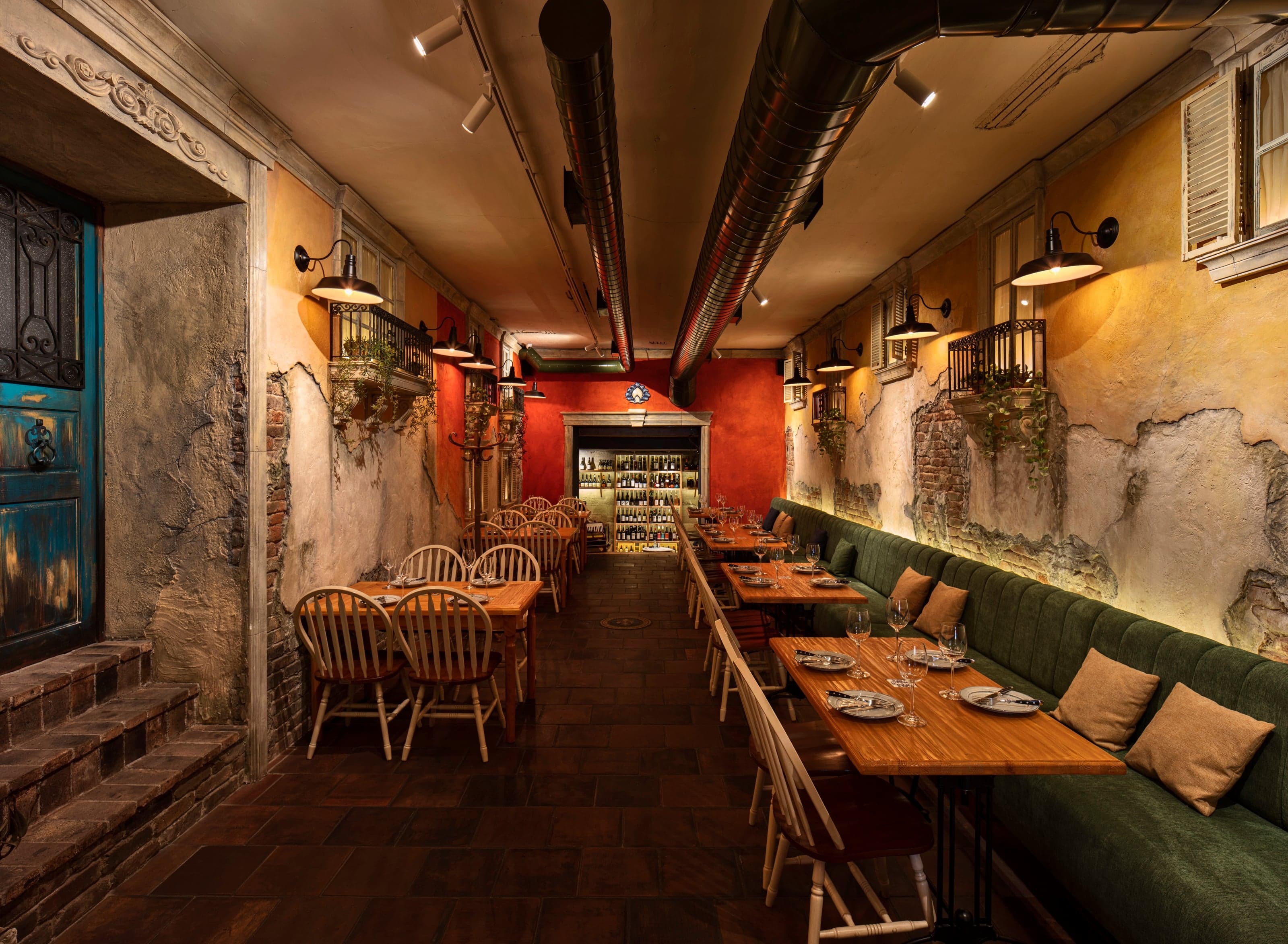 Pomodoro Italian Restaurant designed by IMAGEMAN Studio