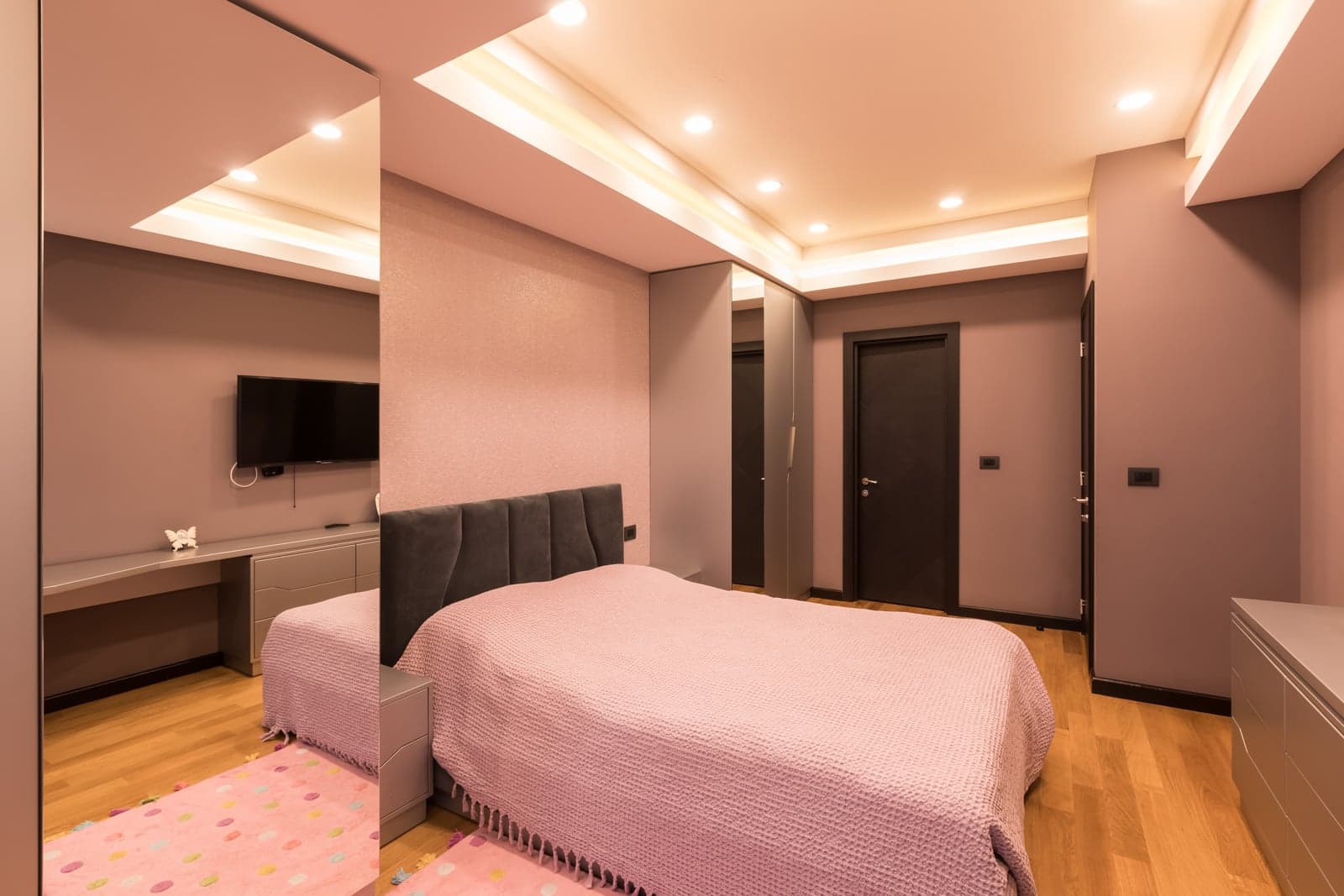 Contemporary luxury apartment designed by IMAGEMAN Studio